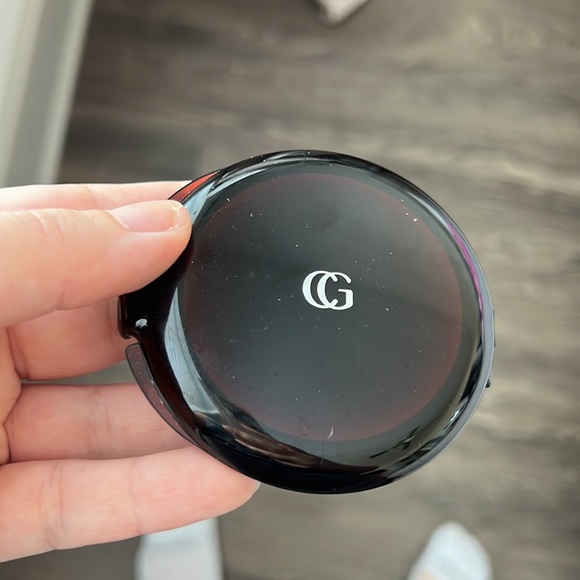 Assorted makeup items!! Eyeshadow, Powder, Bronzer, etc! - Picture 13 of 16